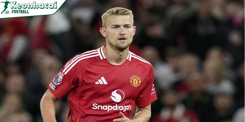 Man United sau mùa giải tồi tệ nhất trong lịch sử hiện đại