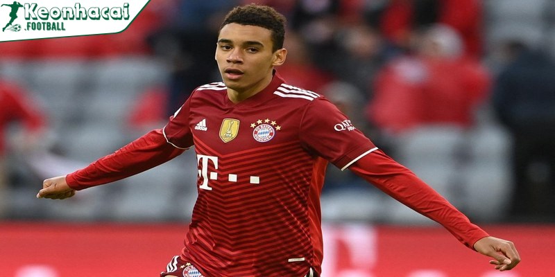 Jamal Musiala - Tiền vệ trẻ nhất của đội tuyển Đức  lập cú đúp trong Bundesliga
