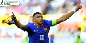 Kylian Mbappe là một trong những tiền đạo xuất sắc nhất thế giới hiện nay