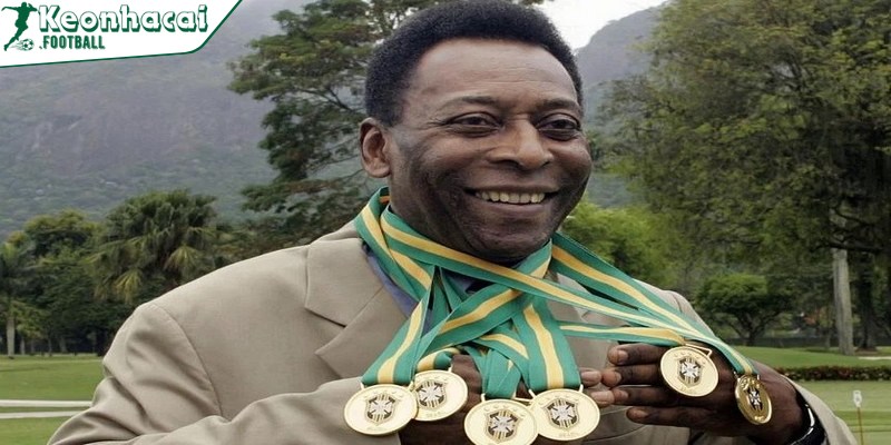 Huyền thoại bóng đá thế giới gọi tên vua bóng đá Pele
