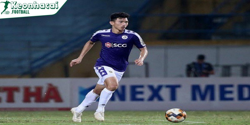 Cầu thủ giữ vị trí hậu vệ cánh trái trong CLB Hà Nội