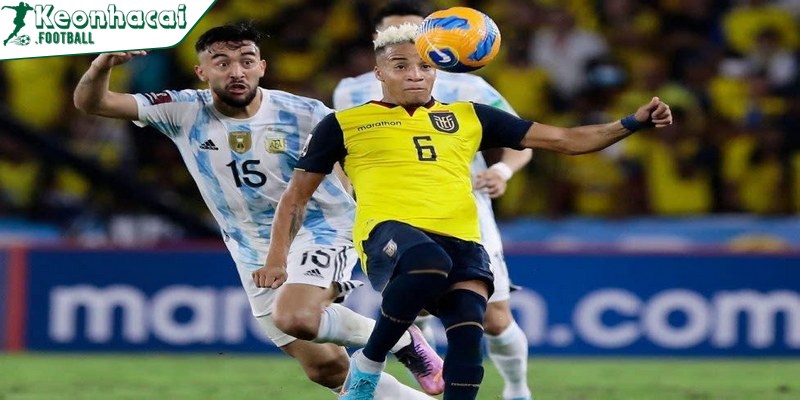 Các chân sút đình đám và HLV nổi tiếng của câu lạc bộ quốc gia Ecuador 