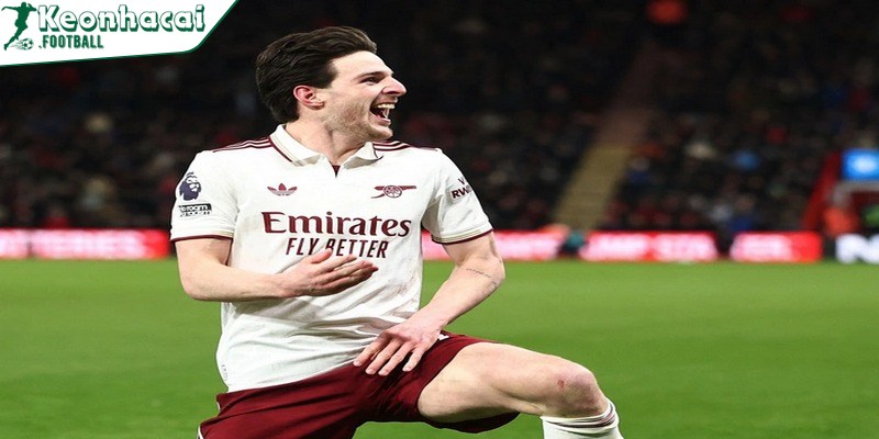 Hành trình từ trung vệ đến tiền vệ hàng đầu của Declan Rice 